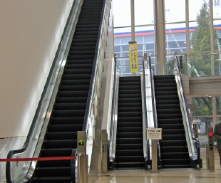 �G���g�����X�z�[��
