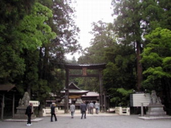 �䍂�_��